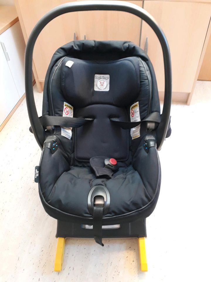 Peg Perego Babyschale Primo Viaggio i-Size inklusive Base  Die Ba in Hinte