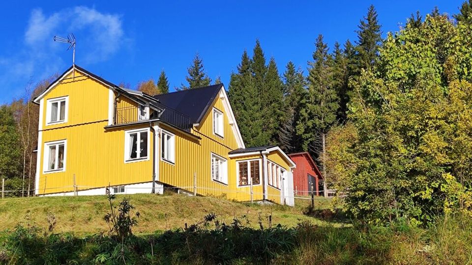 Schweden - 5 ha in hoher Lage mit Seeblick, Bootsplatz & Boot in Berlin