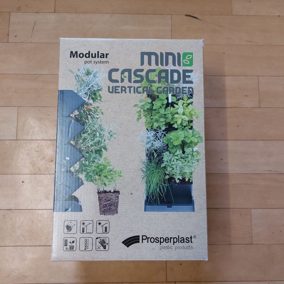 Mini Cascade Vertical Garden Kräuter 3 x 8 Fächer Topf OVP super* in Kürten