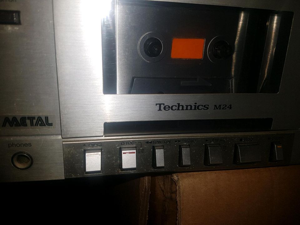 Technis M24 Stereo casetten DECK  METAL Top in Rheine