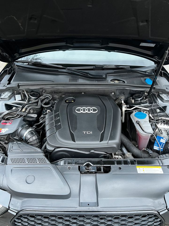 Audi A4 b8 Facelift 2014/15 3 s-line in Mannheim