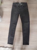 schwarze Jeans Niedersachsen - Brietlingen Vorschau