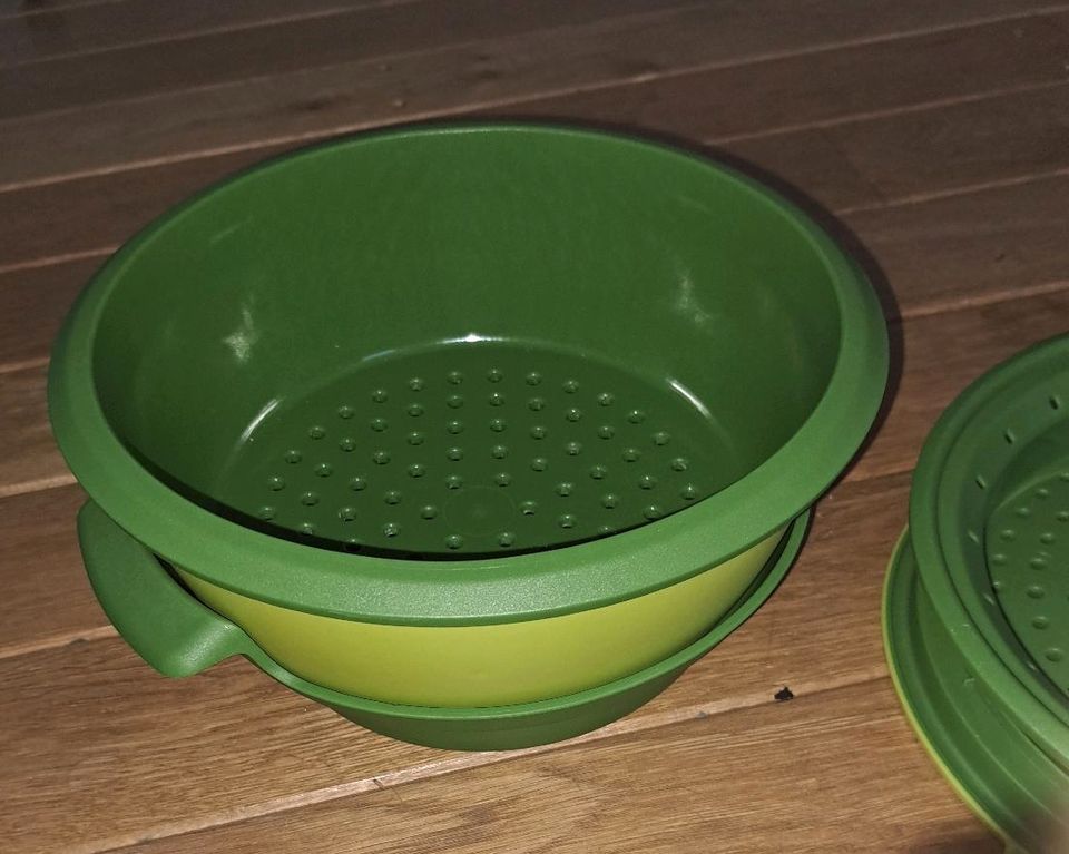 TUPPERWARE Mikrowelle MicroGourmet Dampfgarer grün Mikro Dampfwun in Trier