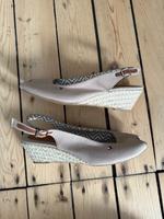 Neu ungetragen Tommy Hilfiger Sandalen Sandaletten Espadrilles 38 Hannover - Linden-Limmer Vorschau