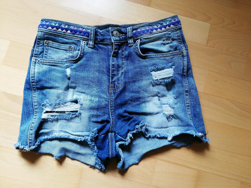 Kurze Jeans, shorts, Gr. 36/38,LTB, Mädchen /Damen in Marktoberdorf