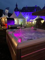 WOLKE7® EVO 5 Whirlpool 230 x 230 cm Jacuzzi Luxus 5 Personen Energiespar BADEFERTIG AUFGESTELLT Luxus Nordrhein-Westfalen - Rheine Vorschau