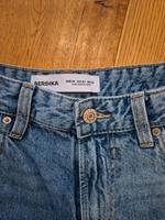 Jeans Bershka, Größe 34 Hessen - Maintal Vorschau