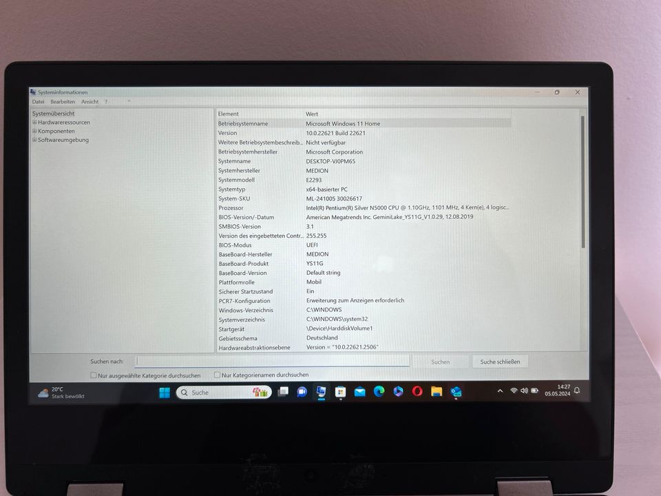 Medion Akoya Laptop mit touch Windows 11 in Perleberg