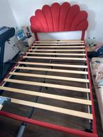 Bett - Lattenrost - Blume - schön 140 cm x 200 cm Bayern - Gilching Vorschau