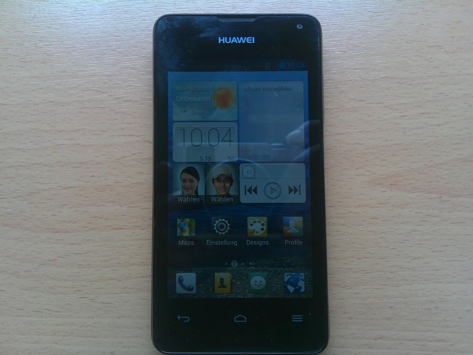 Smartphone  Huawei  Y300-0100 !! in Esens