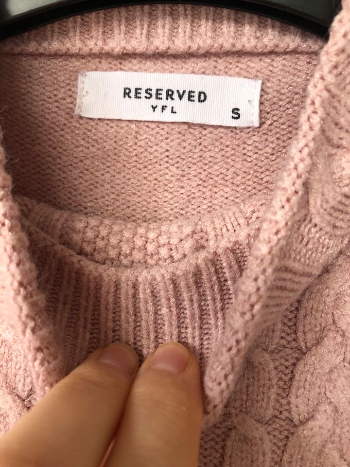 Pullover zopfstrickmuster strickpulli Stehkragen rosa rosé S neu in Hannover