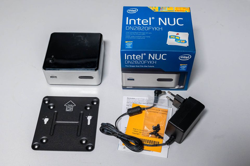 Intel NUC DN2820FYKH Mini-PC OVP kplt WIN 11 Pro geprüft MwSt in Kierspe