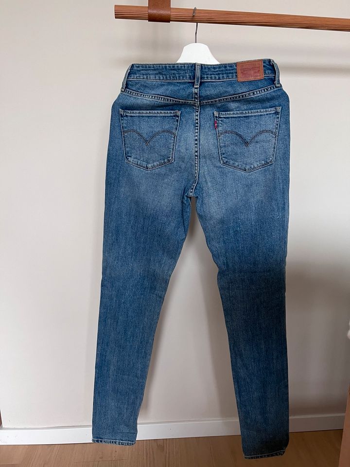LEVI’S 721 High Rise Skinny Jeans W28 L32 in München