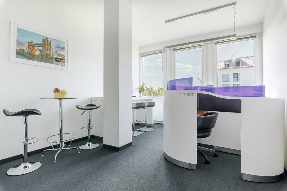 Privater Büroraum für 5 Personen in Regus Neue Messe Riem in München