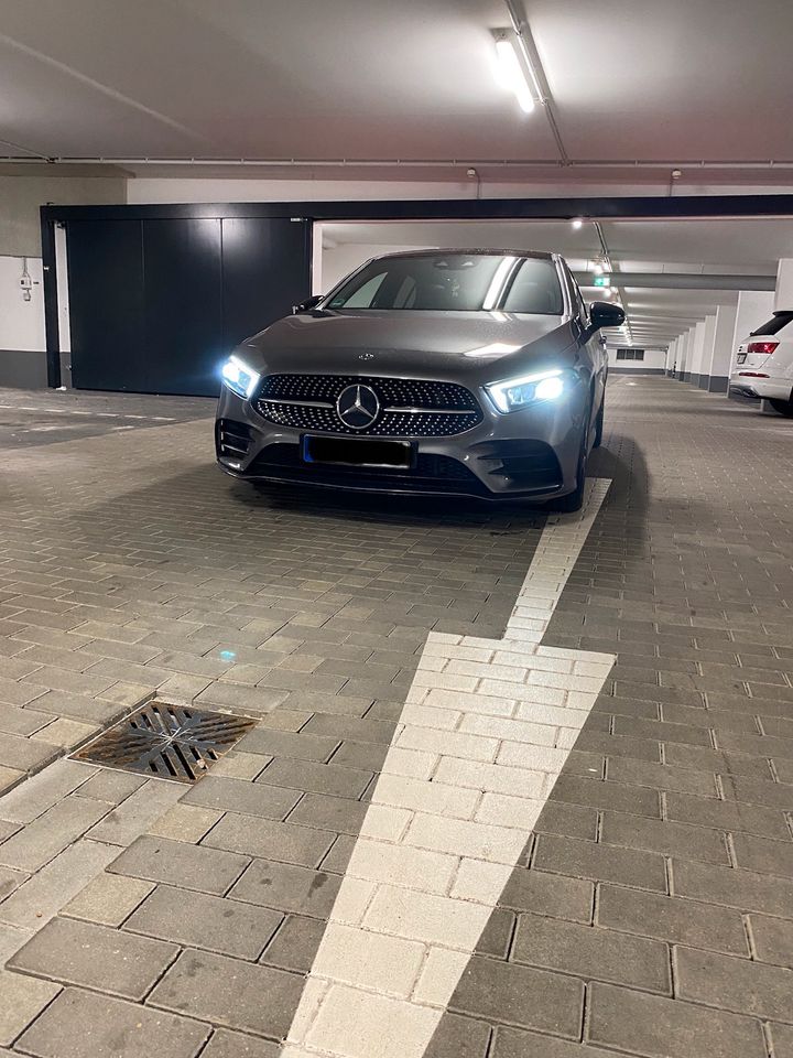 Mercedes Benz A Klasse mieten Kleinwagen Auto mieten Leihwagen in Berlin