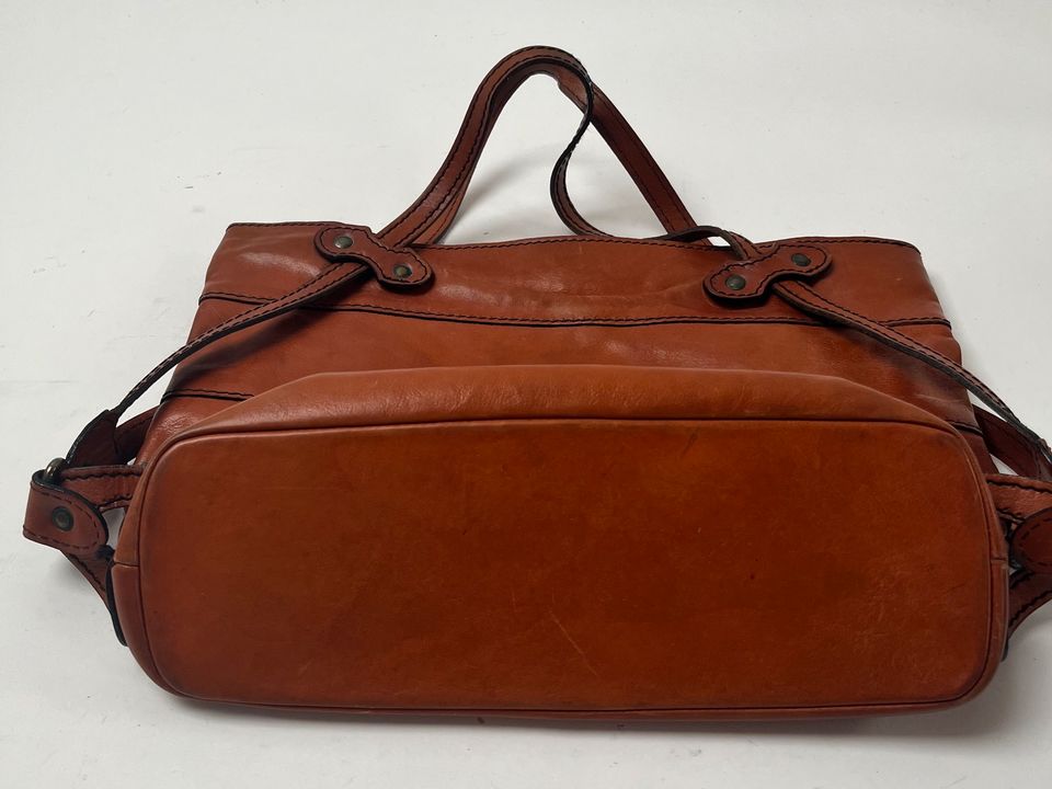 Leder Damen Handtasche Coruna in Schwarme