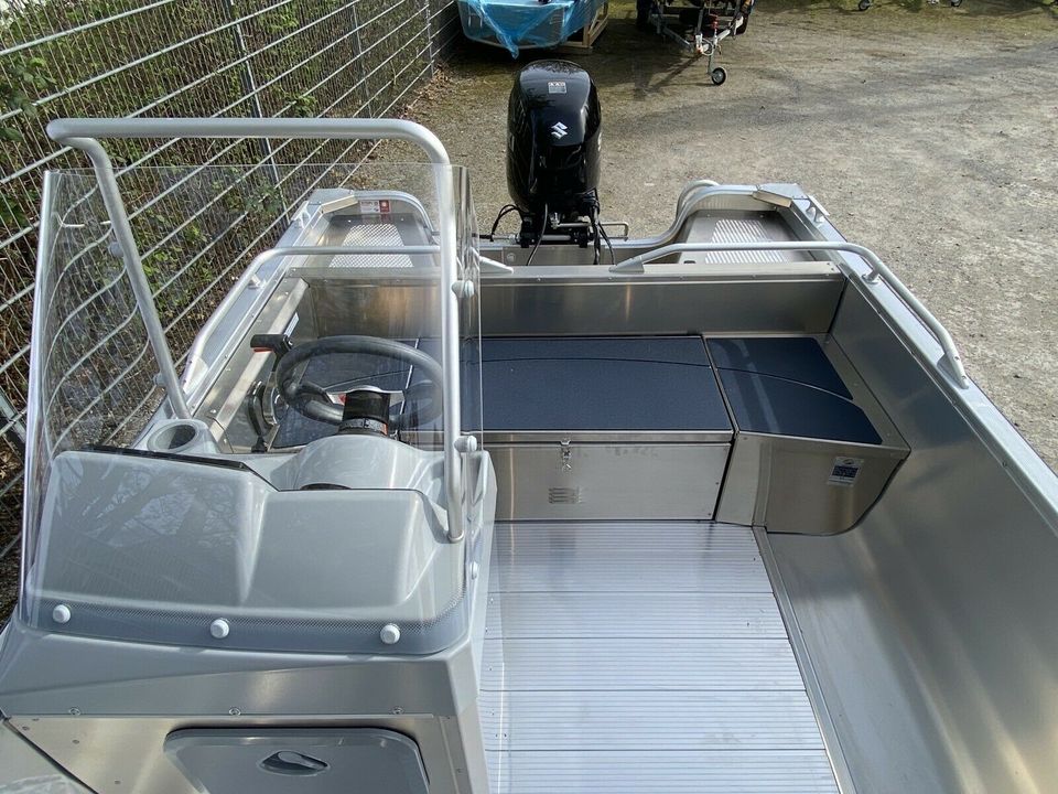 Linder 460 Arkip mit Suzuki 50 und Pega Trailer Angelboot in Recklinghausen