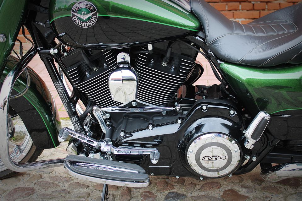 Harley Davidson Road King CVO FLHRSE TOP Zustand in Stelle