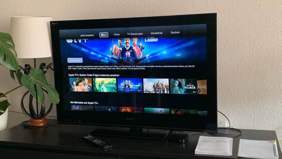 Sony Bravia KDL 40NX700 mit Apple TV in Berlin