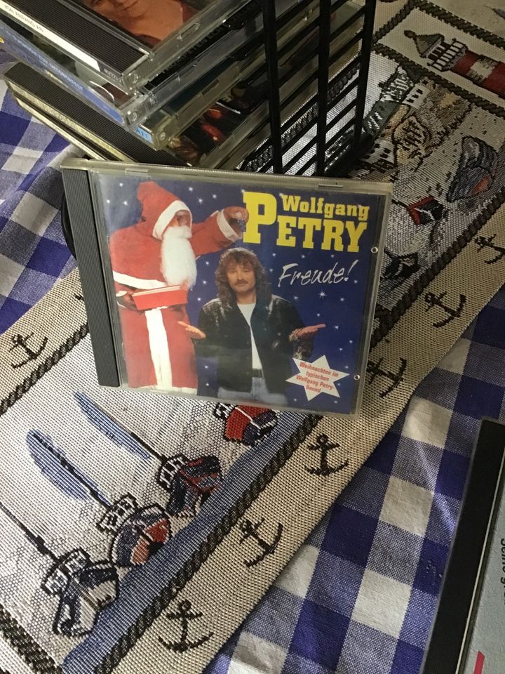 CD Ständer ink. CD‘s Schlager Partymusik 80er 90er in Lemförde