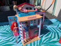 Barbie Großes Barbiehaus, klappbar mit Figuren Nordrhein-Westfalen - Weilerswist Vorschau