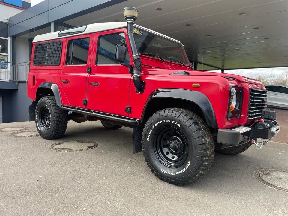 Land Rover DEFENDER TD5 110 122ps in Perl