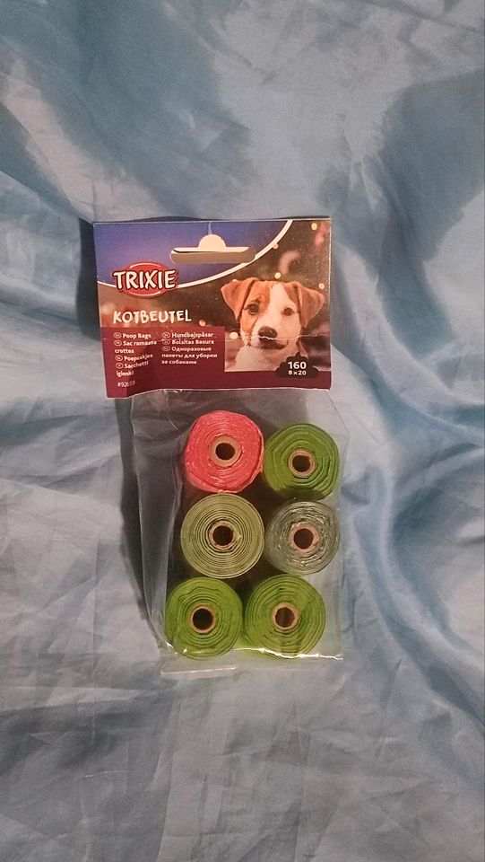 Hunde kotbeutel 1 rolle á 20x Plastiktüten grün & pink neu Trixie in Schwedt (Oder)