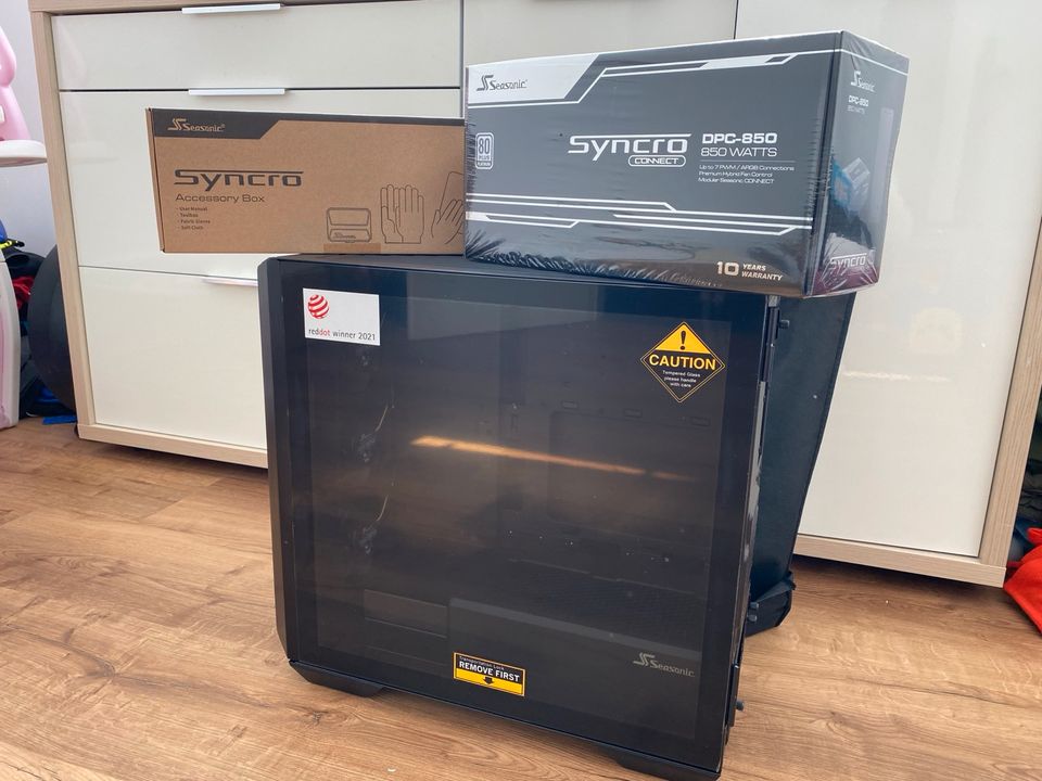 Seasonic Syncro Q704 + Syncro DPC-850 PC Tower in Steinheim