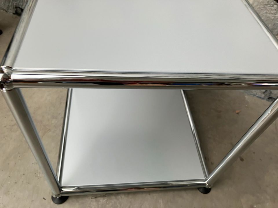 USM Haller Tisch Beistelltisch Couchtisch Mattsilber 35 x 35 in Stuttgart