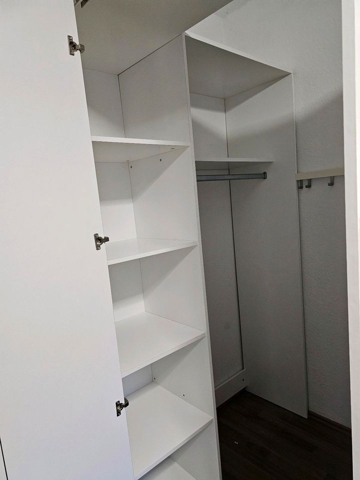 Kleiderschrank in Olsbrücken