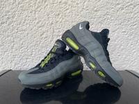 Original Nike Air Max 95 grau/schwarz gr 40,5 super Zustand Berlin - Neukölln Vorschau