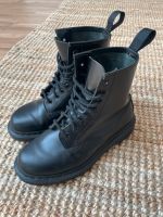 Boots Dr. Martens ‚all black‘ Nordrhein-Westfalen - Hürth Vorschau