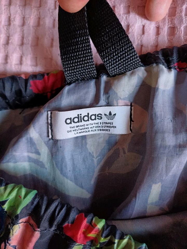 Adidas Beutel zum Umhängen in Freisen