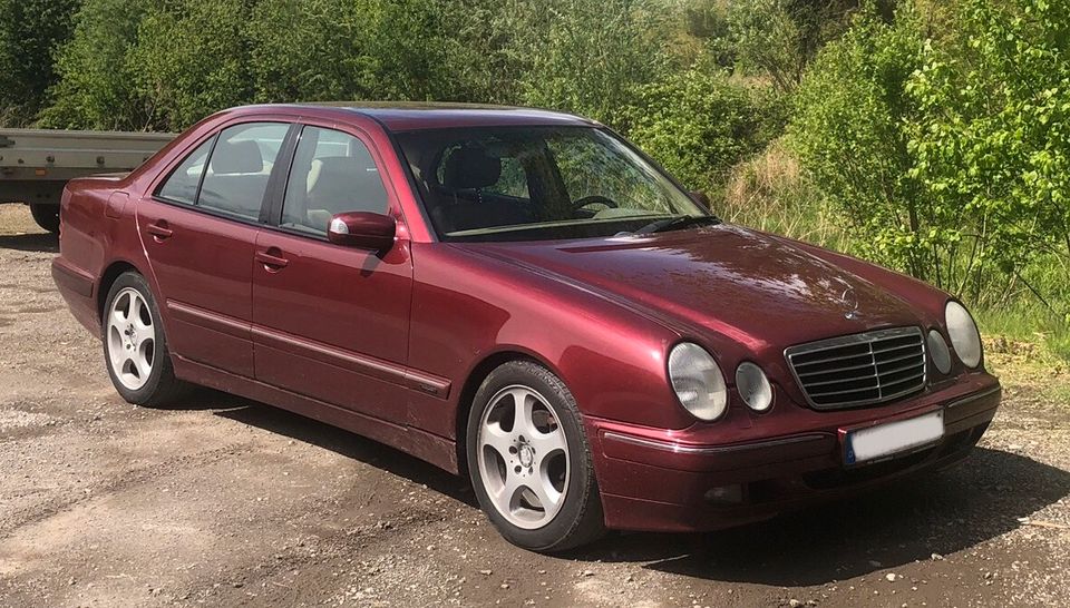 Mercedes Benz E220 cdi W210 Youngtimer in Steinfeld