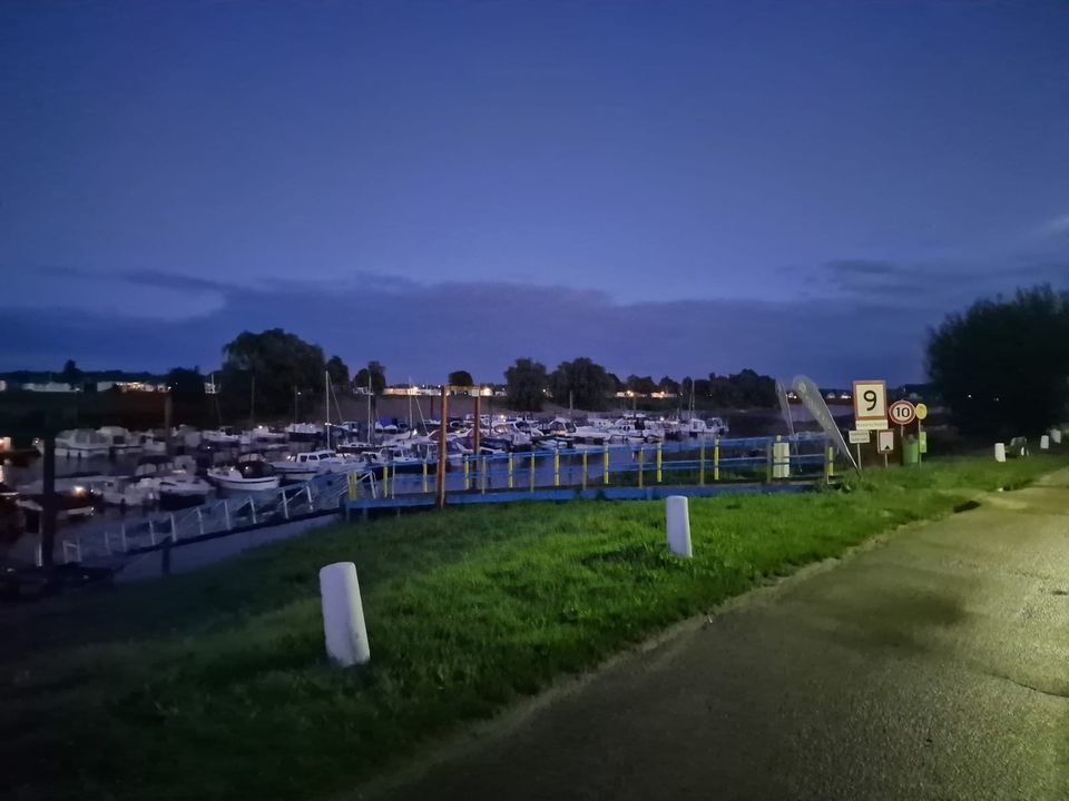 Ferienhaus in NL am See, Sauna, Klimaanlage, Haustiere erlaubt in Wenden