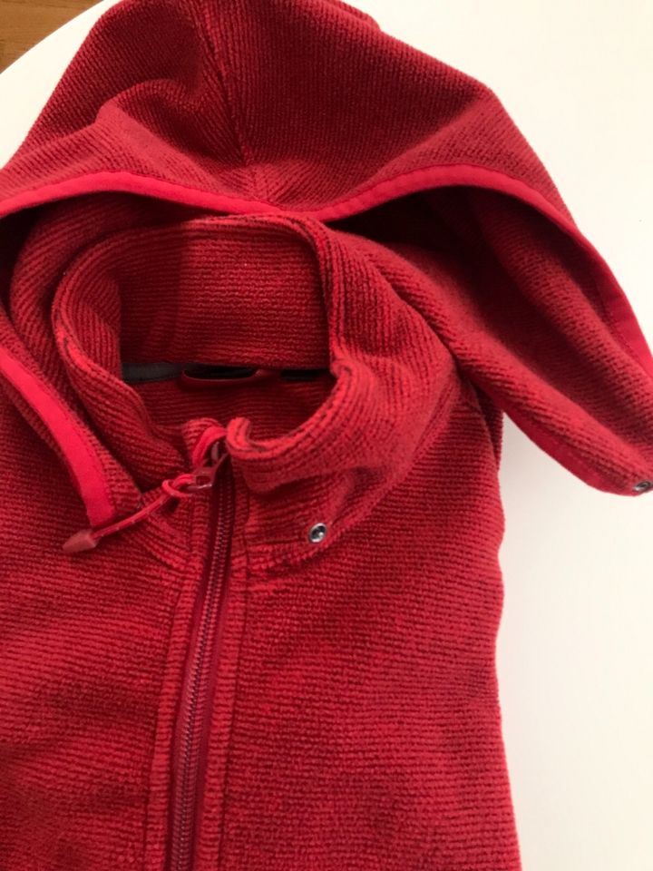 Fjällräven Fleece Jacke rot  Größe 152 in Bad Kissingen