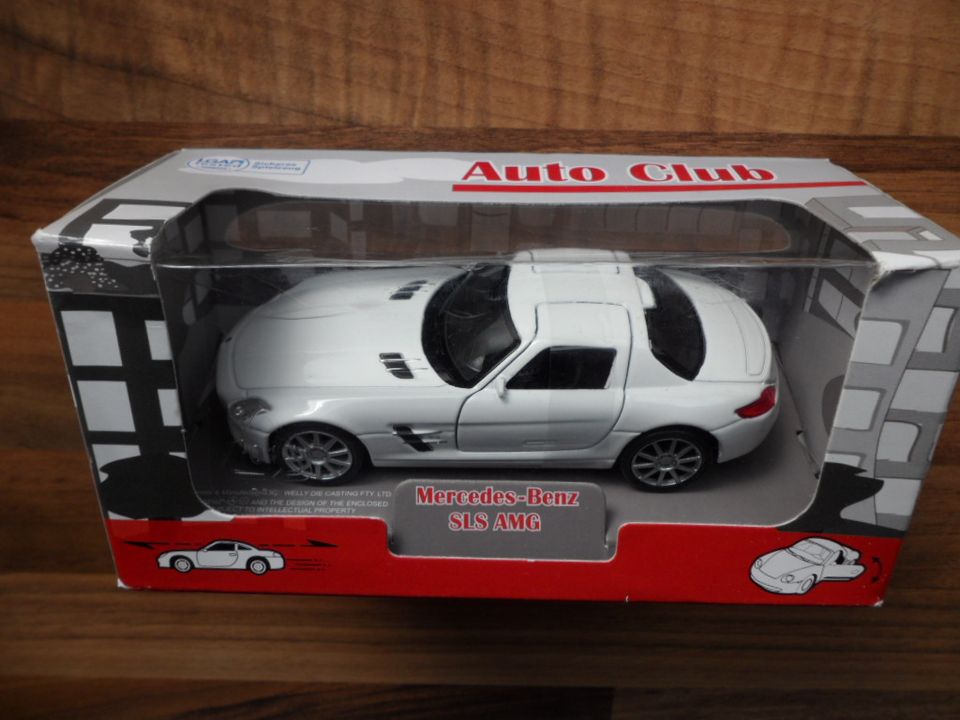 Welly Auto Club Mercedes Benz SLS AMG Modell weiss Modellauto in Coburg