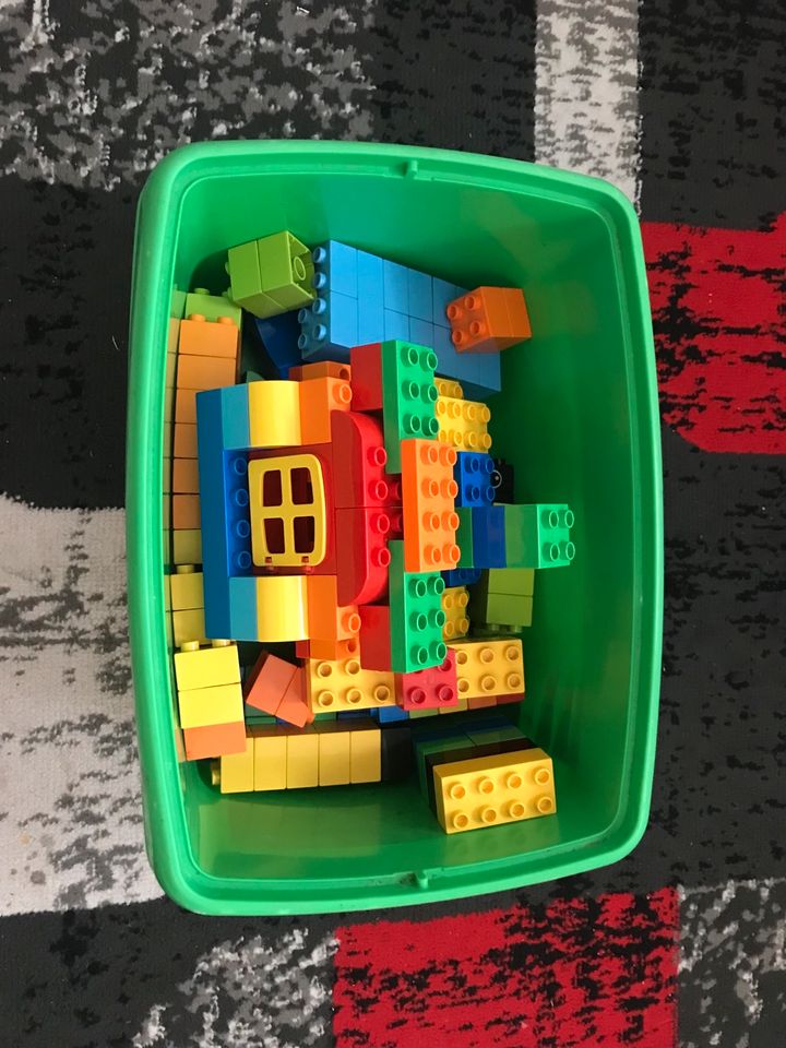 Lego Duplo Mischbox mit Original Duplo Box in Frankfurt am Main