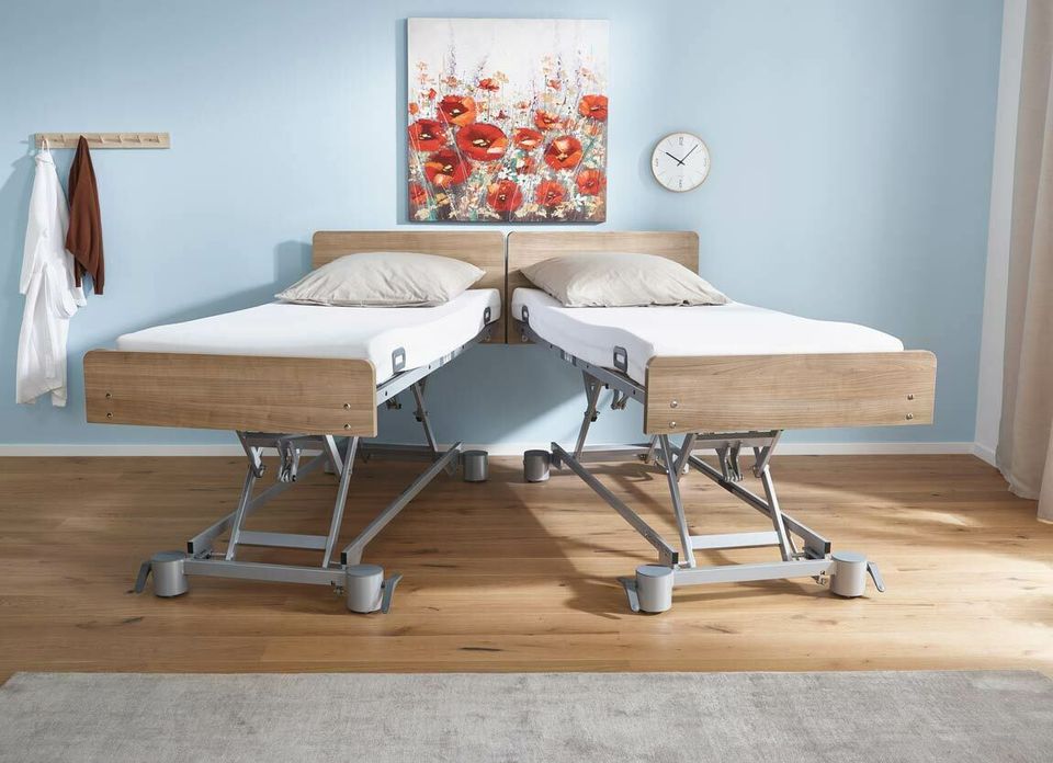 Pflegebett Seniorenbett  Krankenbett Doppelbett Regia Partner in Stockach