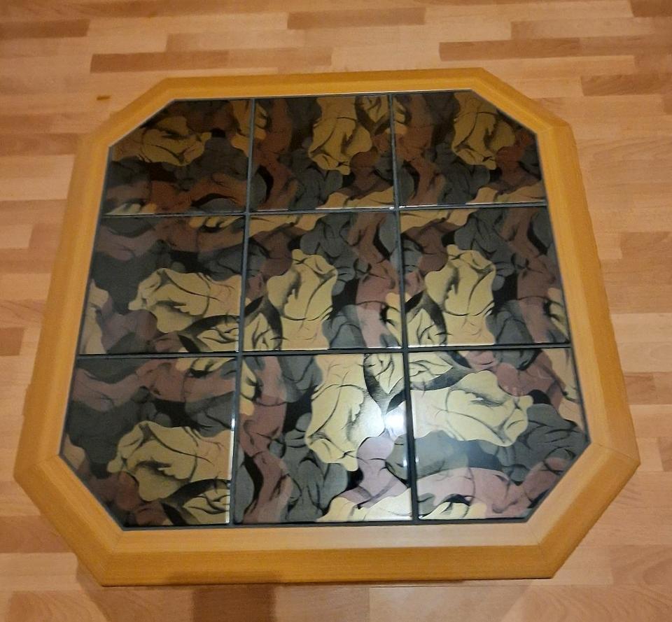 Couchtisch / Tisch / Wohnzimmertisch mit Fliesenoptik 73cm x 73cm in Dingolshausen
