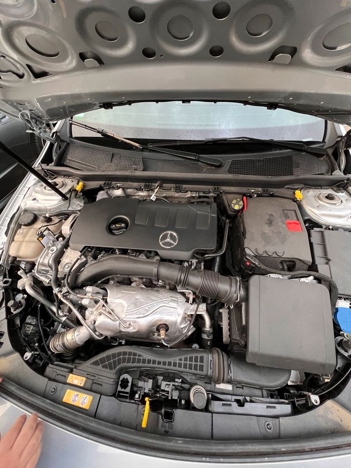 Mercedes A250 ( DCT, LED, Leder, Navi, SHZ, PDC) in Mühlheim am Main