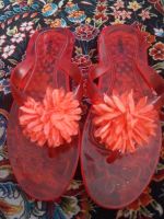Rote Sandalen mit Blumen Nordrhein-Westfalen - Dinslaken Vorschau