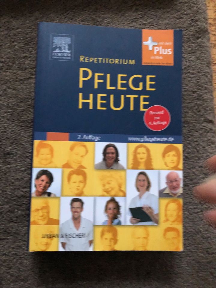 Pflege heute Repetitorium Taschenbuch wie neu in Erdweg