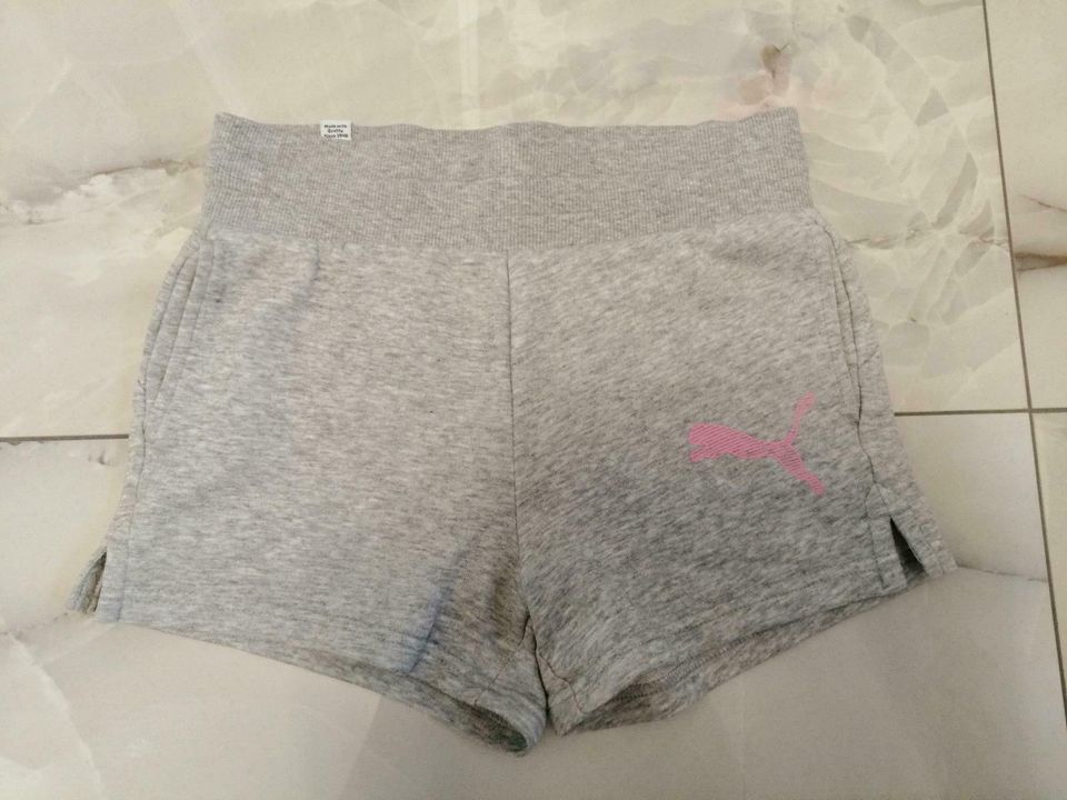 Mädchen Shorts /kurze Hose von Puma Gr. 140 in Philippsburg