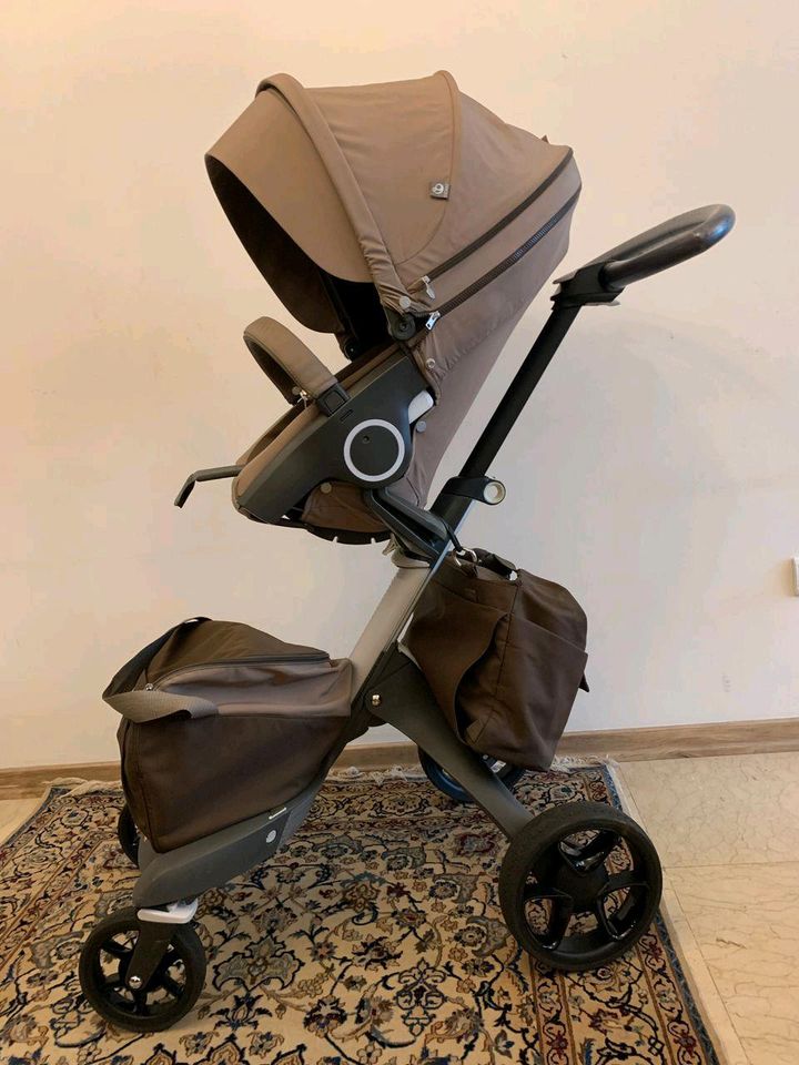 Stokke Xplory Kombi Set Kinderwagen in Düsseldorf