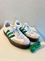 Adidas Sambae 41 1/3 neuwertig (eher 40 2/3) Nordrhein-Westfalen - Werl Vorschau
