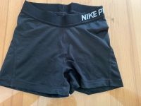 Nike Pro Shorts 140 schwarz Niedersachsen - Bad Laer Vorschau