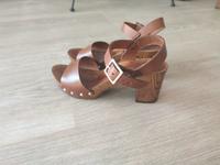 Holz Clocks Sandalen Esprit Frankfurt am Main - Bergen-Enkheim Vorschau