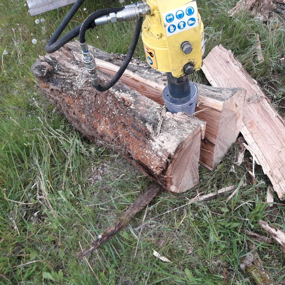 Kegelspalter Holzspalter Minibagger Ghedini TA Erdbohrer Getriebe in Brockscheid