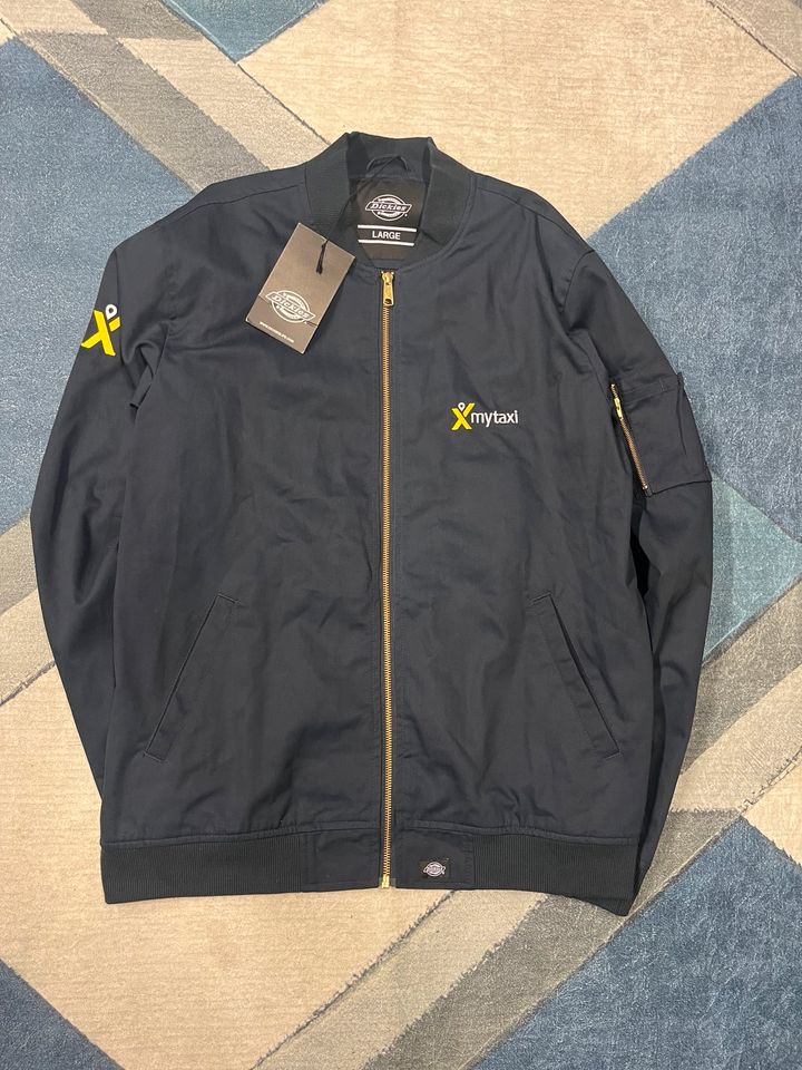 Neue Dickies Jacke zu verkaufen in Hamburg